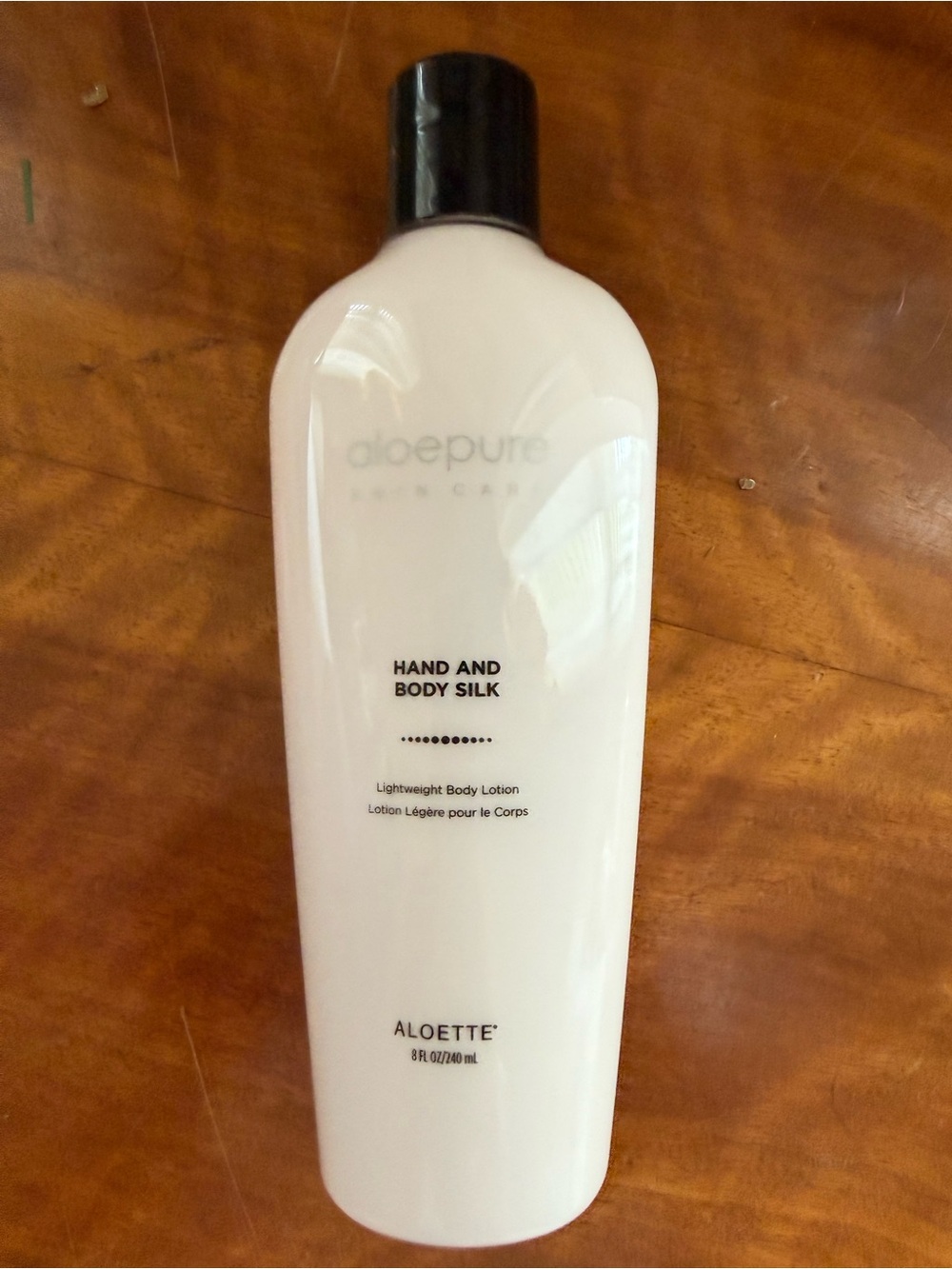 Body and silk hand lotion lightweight